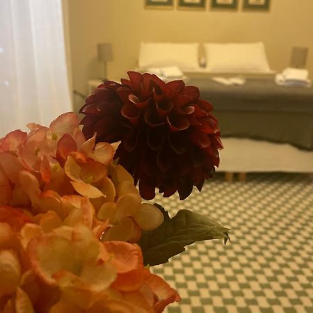 Barrique Guest House Free Bus From The Airport One Way Palermo Esterno foto